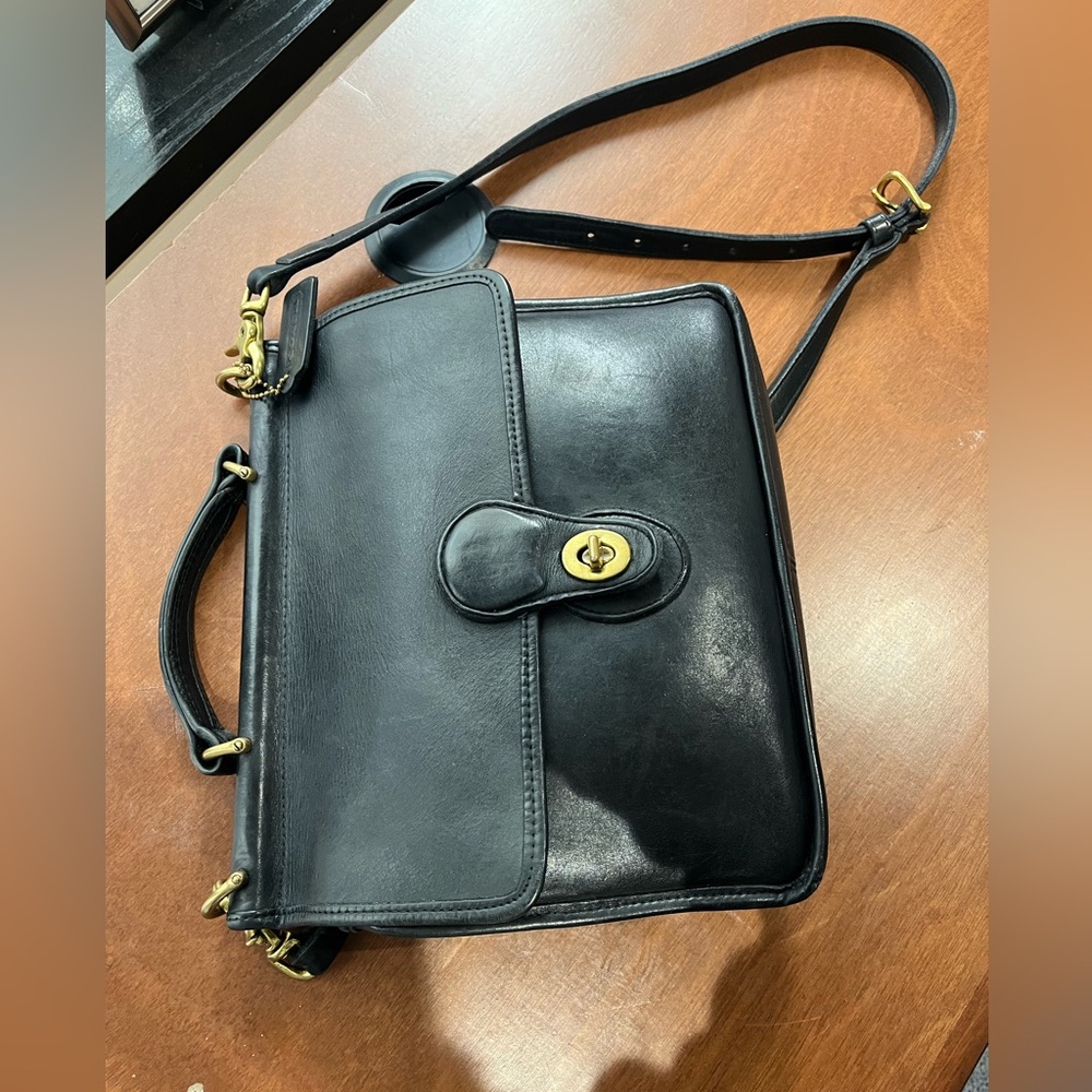 Vintage Coach Willis 9927 -black with Gold Hardware - Picture 10 of 13